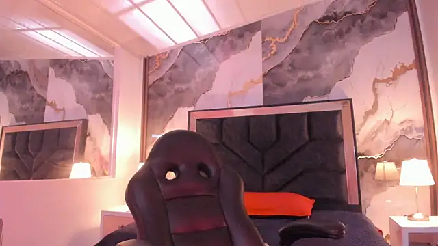 SusanVilla Adlı Modelin Canlı XXX Sohbeti