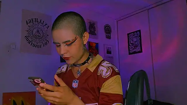 Czat XXX na żywo – alex_one888