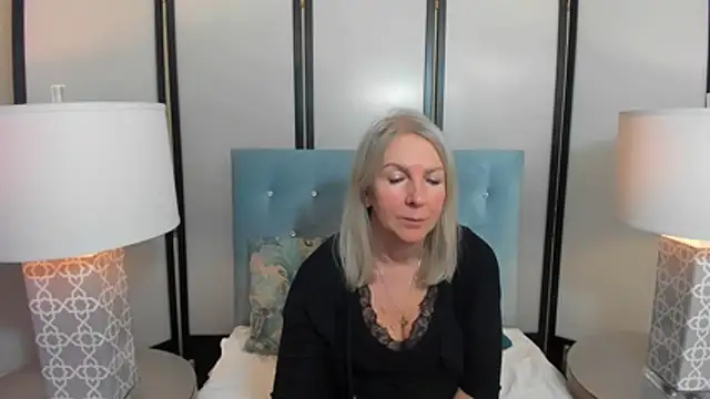 EricaTopのライブXXXチャット