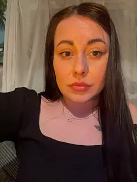 DaisyStreet: онлайн-секс-чат