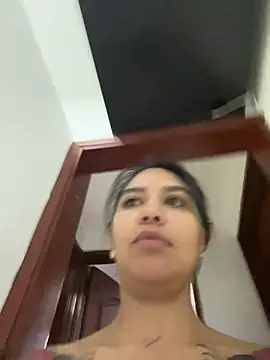 Chat XXX ao vivo de sharlott18