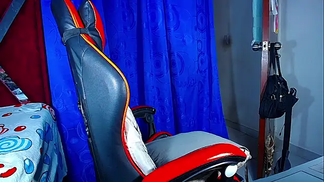 Chatroom XXX en direct de DanisaBrown