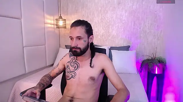 Hisoka_011 Live XXX-Chat