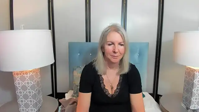 Chatroom XXX en direct de EricaTop