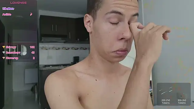 grey___27: онлайн-секс-чат