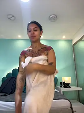 Chat XXX en directo de sharlott18