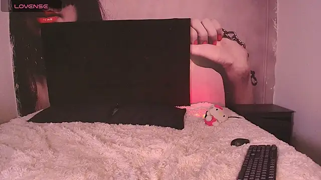 MELI_QUEEN_S7S Adlı Modelin Canlı XXX Sohbeti