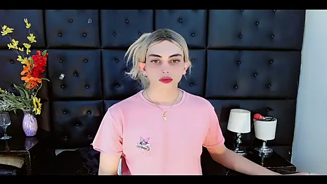 Chat +18 de Daniela_Pink_ ao vivo