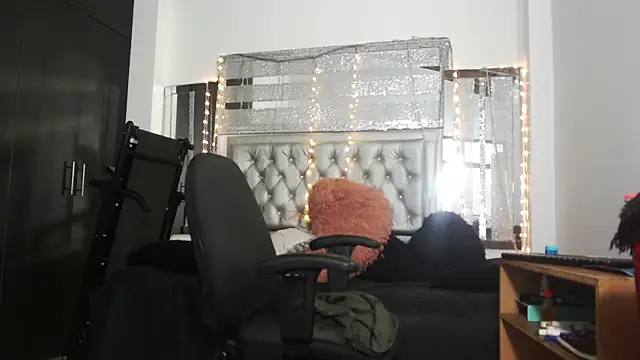 Pokazy przed kamerką – chamaquito_xl