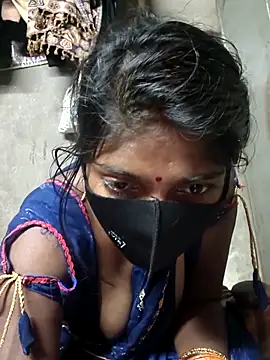 Show modela Arti032 na web-kameri