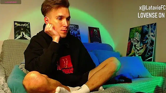 Midnighter_ 在線直播表演