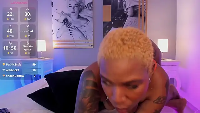 Chat XXX en directo de KenyaMystic