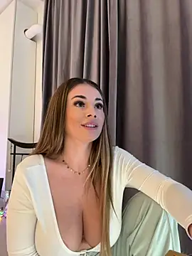 IsabellaEtthan 即時 XXX 聊天