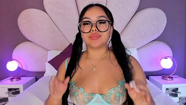 Živý XXX chat MarianaGarciaa__