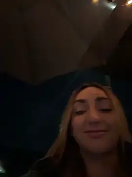 Chat +18 de Ninabigtitied ao vivo