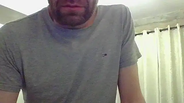 BigDEZZZzz 在線直播表演