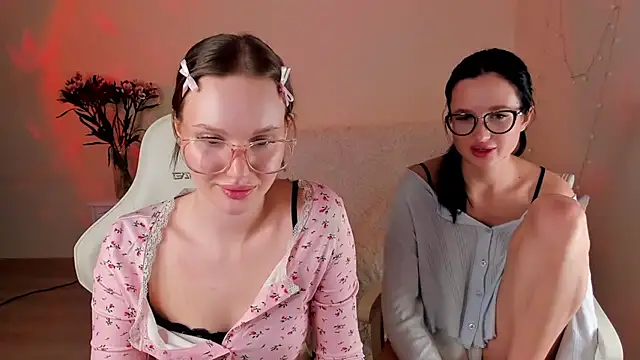 Chat +18 de MishkaMe ao vivo