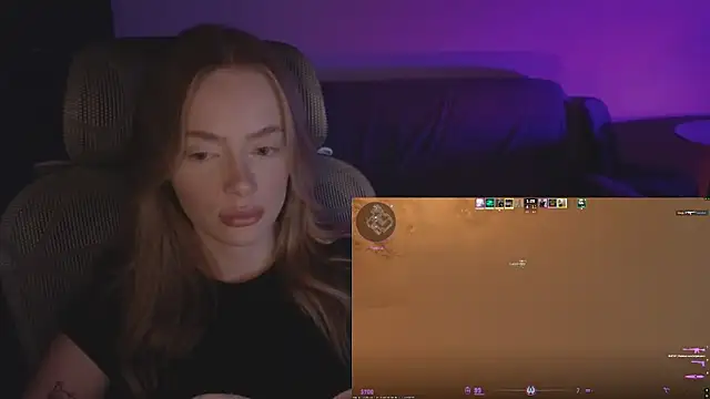 Chat +18 de _MayShy_ ao vivo