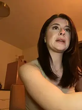 دردشة Mia-Minou الجنسية المباشرة