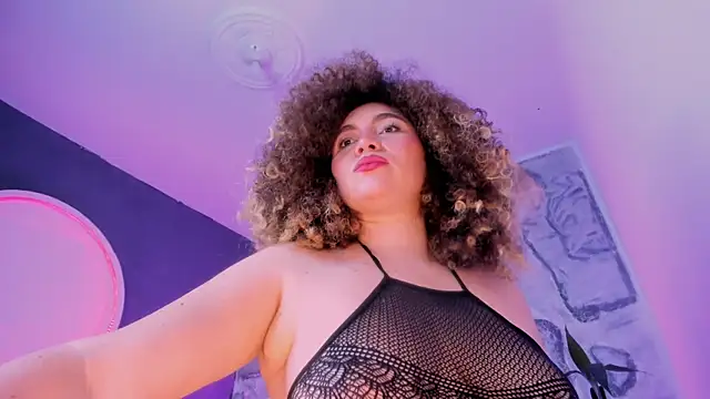 Kateryn_ Adlı Modelin Canlı XXX Sohbeti