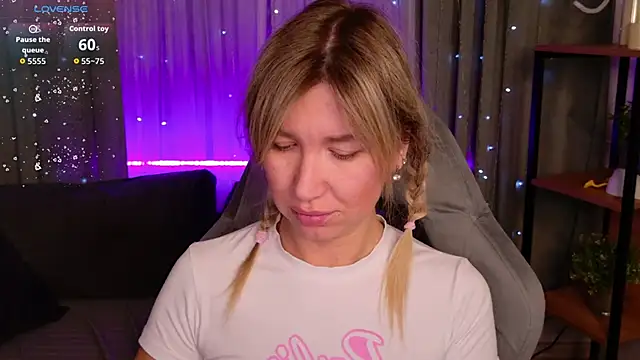 Chat +18 de MilaBott ao vivo