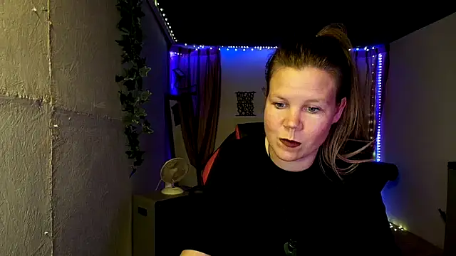 CallMeMaria webcam show