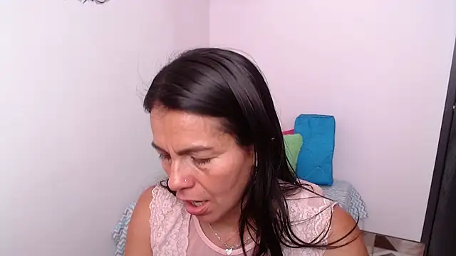 Chat XXX en directo de camilavargas_