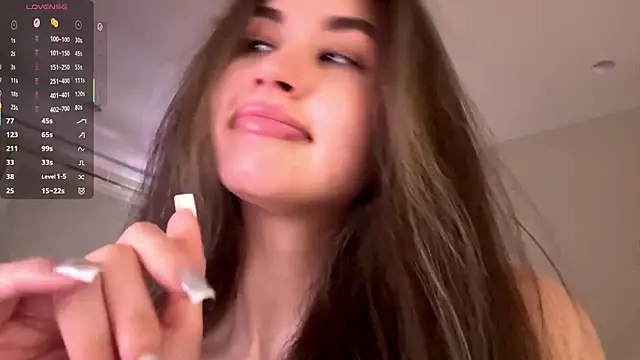 KiraBodrick Show in webcam