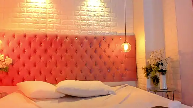 nela_moretti: απευθείας συνομιλία ΧΧΧ