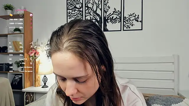 Chat +18 de MalvinaTrafford ao vivo