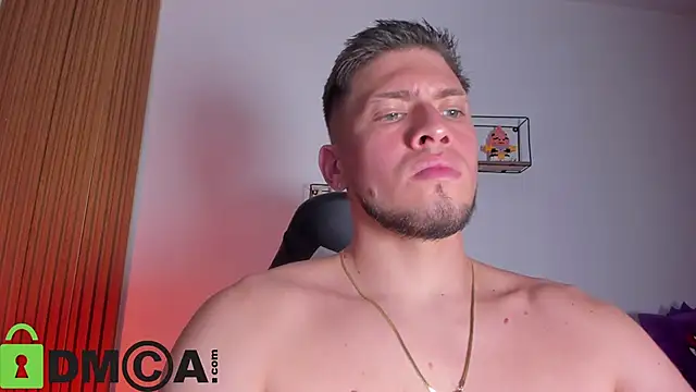 SebastianMaximoff_ Show in webcam