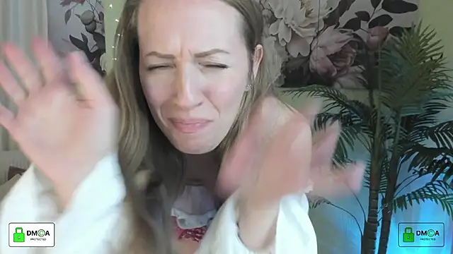 Queenymel Adlı Modelin Canlı XXX Sohbeti