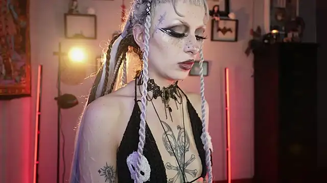 insania_9999_ Live XXX Chat