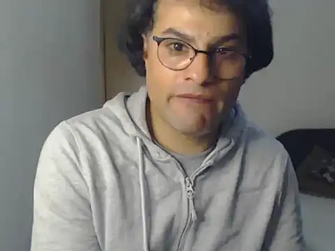 wildpussycat23 élő XXX-chatje