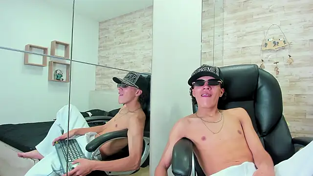 Jordi_Cooper: онлайн-секс-чат