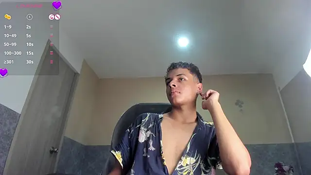 Chatroom XXX en direct de Xavier_Fox___