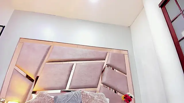 Chat +18 de Kendal_Lane ao vivo