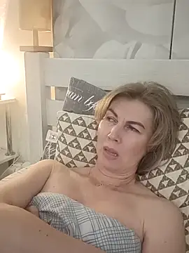 Show modela stellahere8 na web-kameri