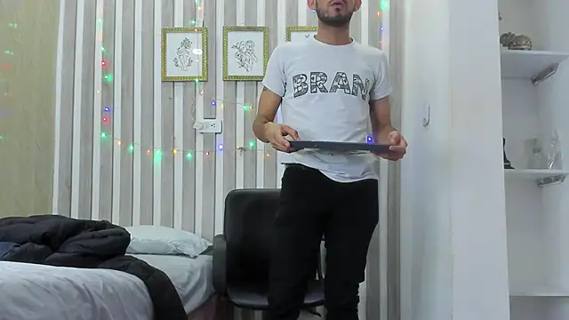 Chat +18 de EthanGrey ao vivo