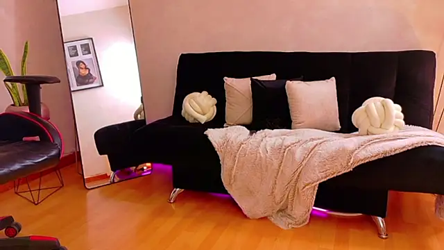 EmmyEvans1 Live XXX-Chat