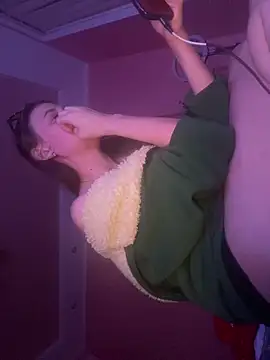 Flossy_Vettie Adlı Modelin Canlı XXX Sohbeti