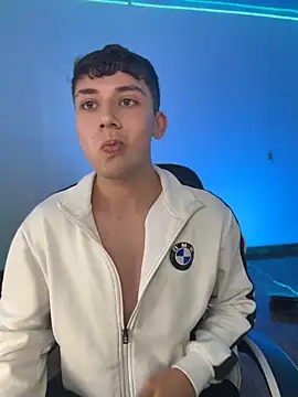 Chat XXX en directo de oliver_kyy