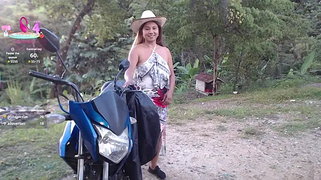 esmeralda_li Adlı Modelin Web Kamerası Şovu