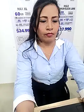 PAULA20- Adlı Modelin Canlı XXX Sohbeti