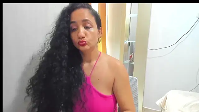 alaskmiller1 Adlı Modelin Canlı XXX Sohbeti