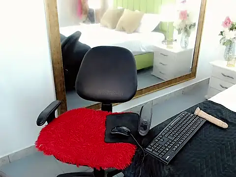 Онлайн чат XXX charlotte1_sweet