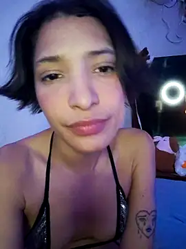 Chatroom XXX en direct de angelpetite69