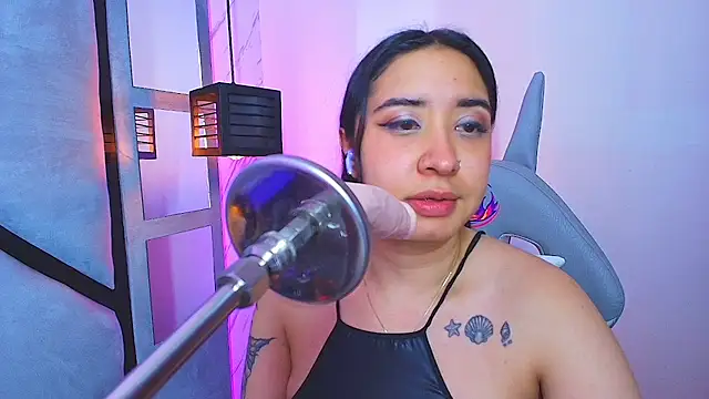 Chatroom XXX en direct de sayumi_dirty