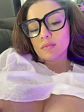 Chat +18 de BabbyAisha ao vivo