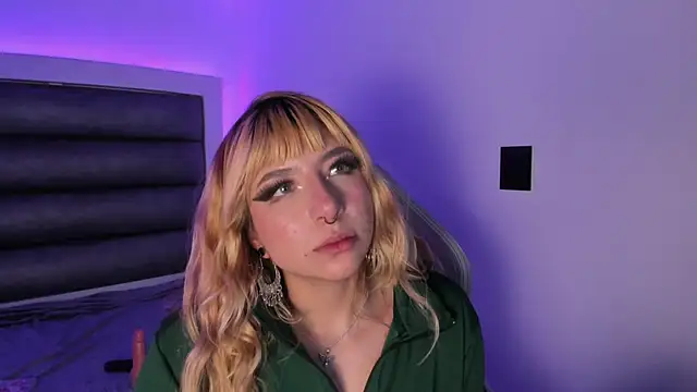 Chat XXX en directo de adhalee_js